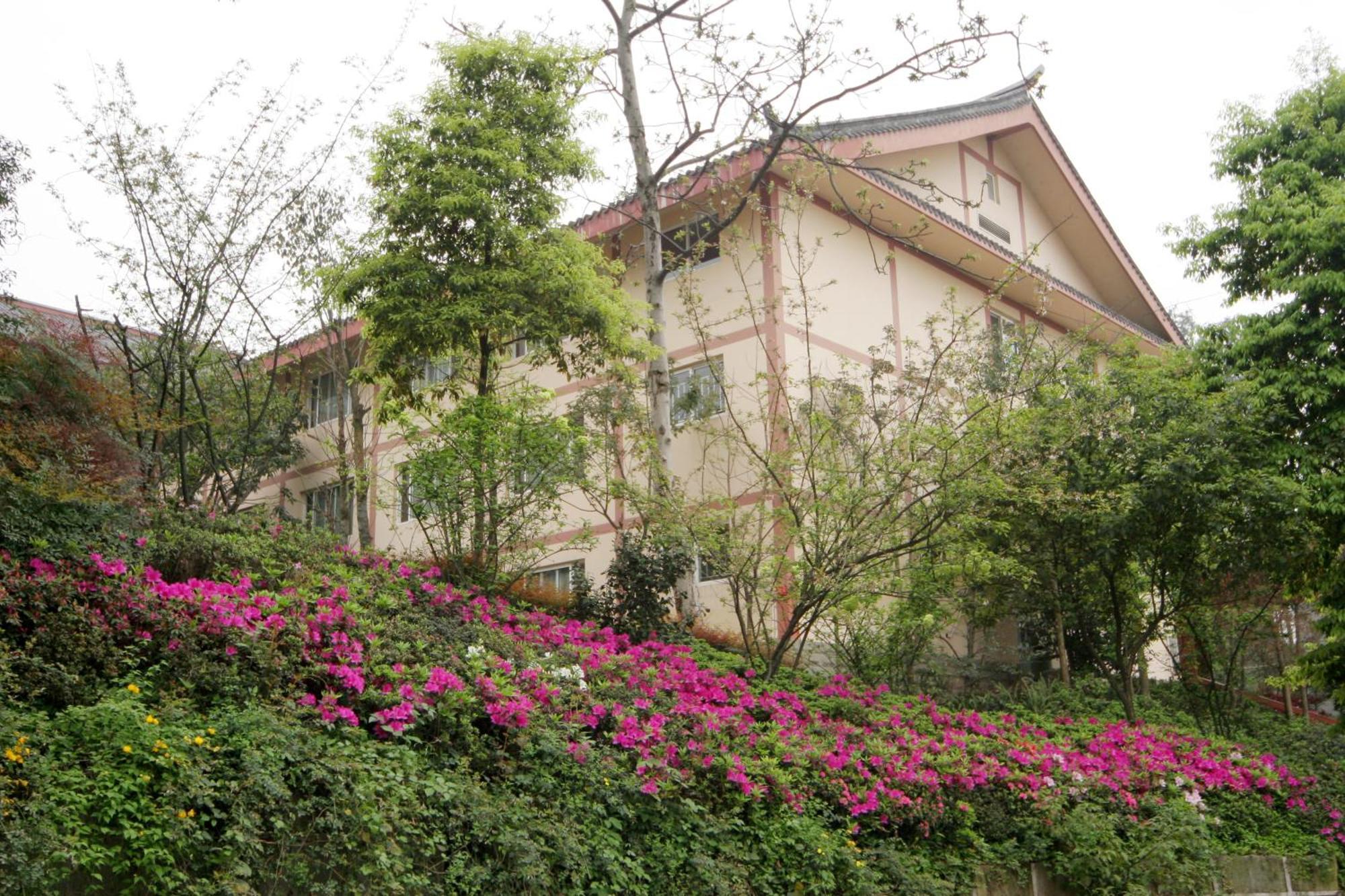 E-Mei Mountain Hotel Emeishan Extérieur photo